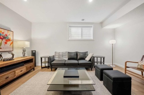 218 Mitchell Heath Nw, Calgary, AB - Indoor Photo Showing Living Room