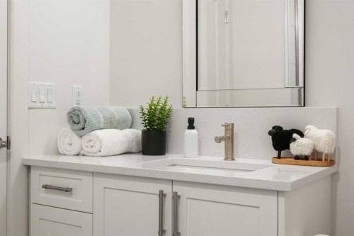 218 Mitchell Heath Nw, Calgary, AB - Indoor Photo Showing Bathroom