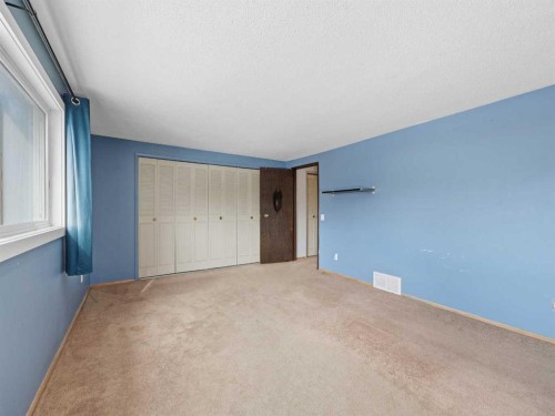 125-330 Canterbury Drive Sw, Calgary, AB - Indoor Photo Showing Other Room