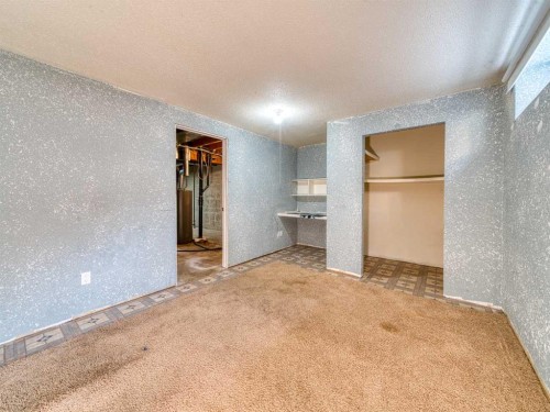 125-330 Canterbury Drive Sw, Calgary, AB - Indoor Photo Showing Other Room