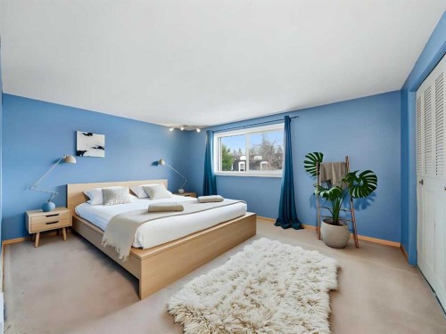 125-330 Canterbury Drive Sw, Calgary, AB - Indoor Photo Showing Bedroom