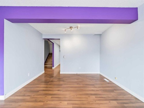 125-330 Canterbury Drive Sw, Calgary, AB - Indoor Photo Showing Other Room