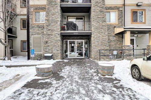1327-8 Bridlecrest Drive Sw, Calgary, AB - Outdoor With Balcony With Facade