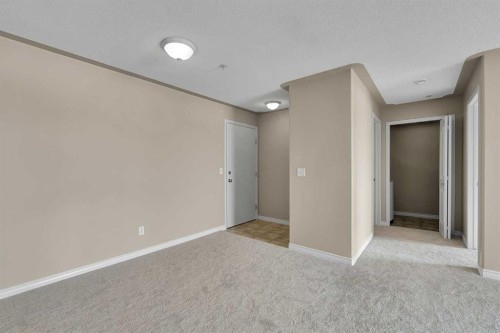 1327-8 Bridlecrest Drive Sw, Calgary, AB - Indoor Photo Showing Other Room