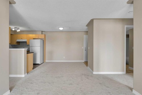 1327-8 Bridlecrest Drive Sw, Calgary, AB - Indoor