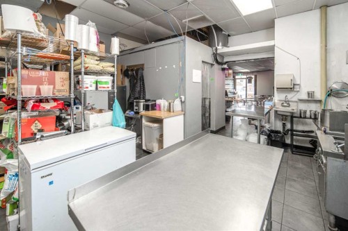 2111 Centre Street Nw, Calgary, AB 