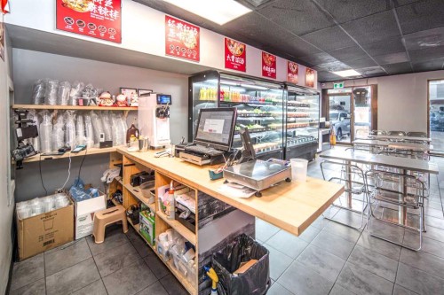 2111 Centre Street Nw, Calgary, AB 