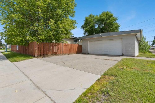 2001 46 Street Se, Calgary, AB 