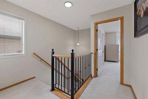 101 Taravista Crescent, Calgary, AB - Indoor Photo Showing Other Room