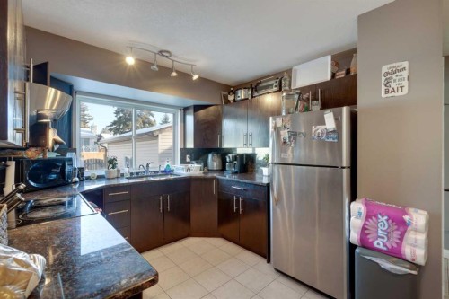 312 Pinegreen Close Ne, Calgary, AB 