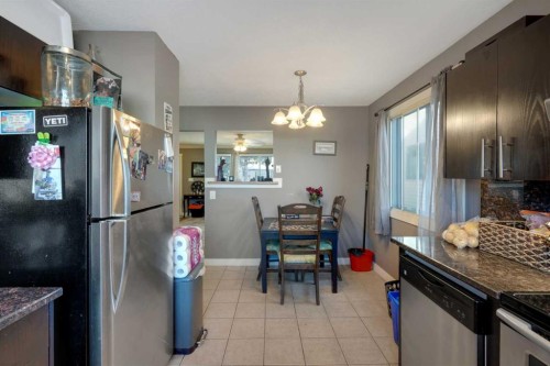 312 Pinegreen Close Ne, Calgary, AB 