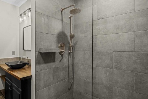 104 Rummel Place, Canmore, AB - Indoor Photo Showing Bathroom