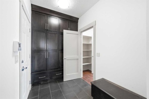 428 Aspen Glen Place Sw, Calgary, AB - Indoor Photo Showing Other Room