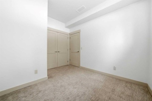 428 Aspen Glen Place Sw, Calgary, AB - Indoor Photo Showing Other Room