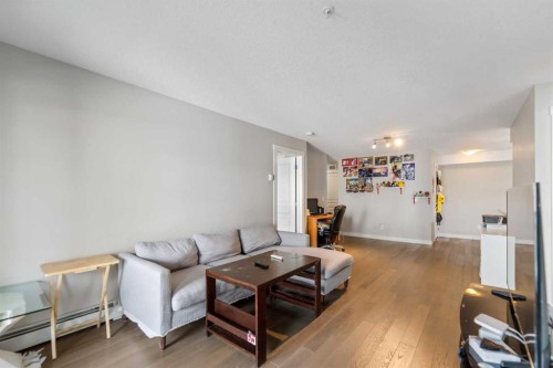 201-2300 Evanston Square Nw, Calgary, AB - Indoor Photo Showing Living Room