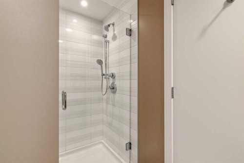 521-222 Riverfront Avenue Sw, Calgary, AB - Indoor Photo Showing Bathroom