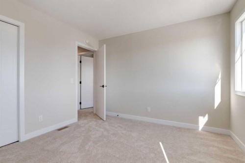 349 Heartwood Park Se, Calgary, AB - Indoor Photo Showing Other Room