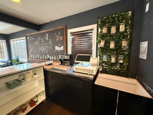 614 1 Avenue Ne, Calgary, AB 