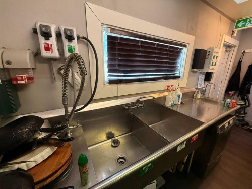 614 1 Avenue Ne, Calgary, AB 