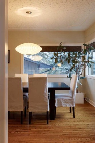 504 Crescent Boulevard Sw, Calgary, AB - Indoor Photo Showing Dining Room