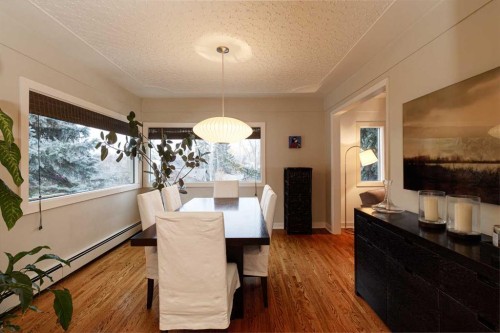 504 Crescent Boulevard Sw, Calgary, AB - Indoor Photo Showing Dining Room