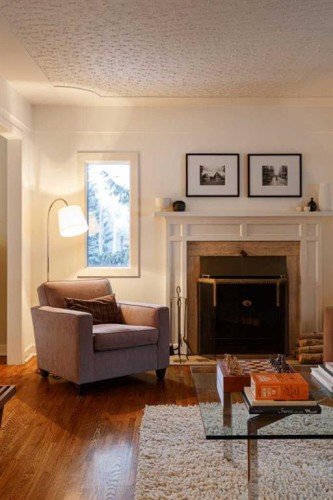 504 Crescent Boulevard Sw, Calgary, AB - Indoor Photo Showing Living Room With Fireplace