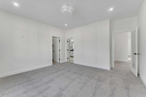 18 South Shore Road, Chestermere, AB - Indoor Photo Showing Other Room