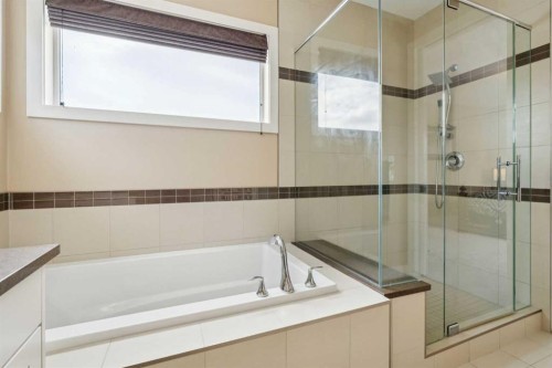 33 Quarry Heights Se, Calgary, AB 