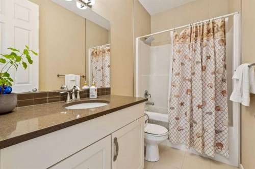 33 Quarry Heights Se, Calgary, AB 