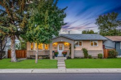 5004 Rundleview Road NE Calgary, AB T1Y 1J4