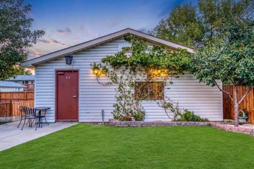 5004 Rundleview Road Ne, Calgary, AB - Outdoor