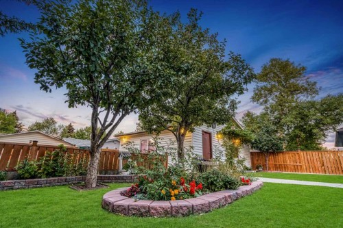 5004 Rundleview Road Ne, Calgary, AB - Outdoor