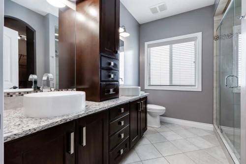 2144 Reunion Square, Airdrie, AB - Indoor Photo Showing Bathroom