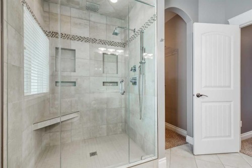 2144 Reunion Square, Airdrie, AB - Indoor Photo Showing Bathroom