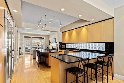 1428 9 Street Nw, Calgary, AB - Indoor