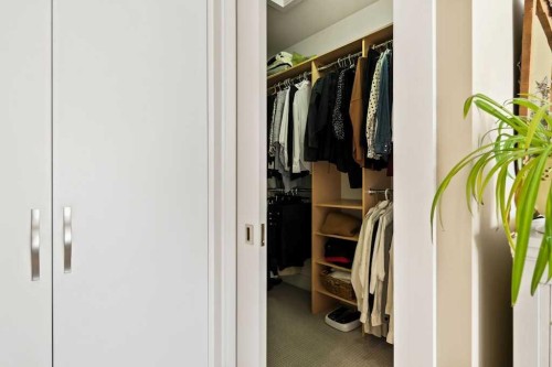 1428 9 Street Nw, Calgary, AB - Indoor