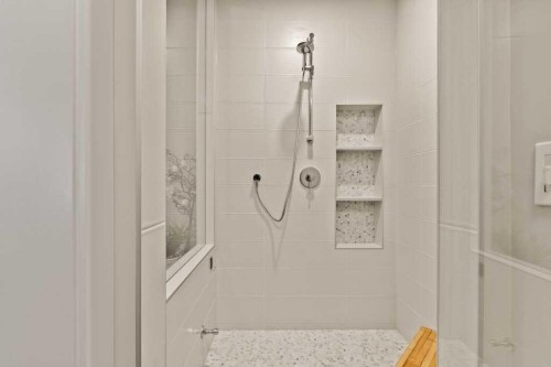 1428 9 Street Nw, Calgary, AB - Indoor Photo Showing Bathroom