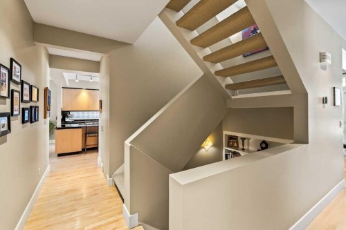 1428 9 Street Nw, Calgary, AB - Indoor Photo Showing Other Room