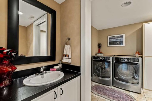 1428 9 Street Nw, Calgary, AB - Indoor Photo Showing Laundry Room
