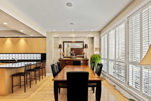 1428 9 Street Nw, Calgary, AB - Indoor Photo Showing Dining Room