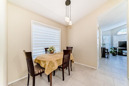 158 Somervale Close Sw, Calgary, AB 