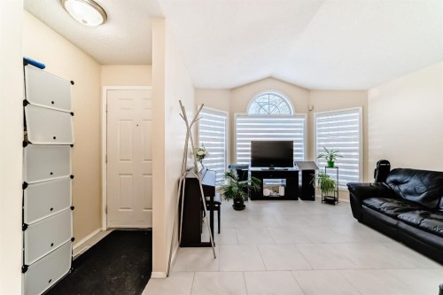 158 Somervale Close Sw, Calgary, AB 