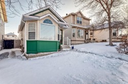 158 Somervale Close SW Calgary, AB T2Y 3L4