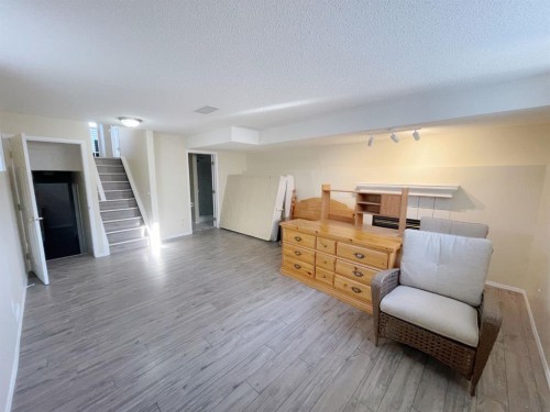 158 Somervale Close Sw, Calgary, AB 