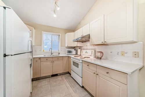 158 Somervale Close Sw, Calgary, AB 