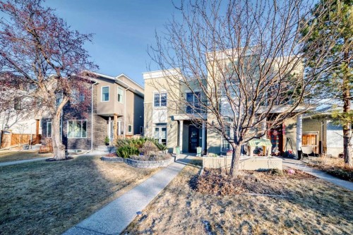 2810 25A Street Sw, Calgary, AB - Outdoor With Facade