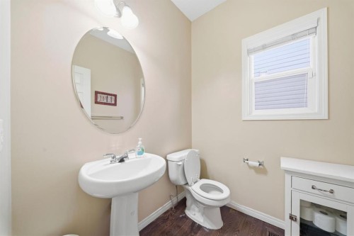 93 Copperleaf Way Se, Calgary, AB - Indoor Photo Showing Bathroom