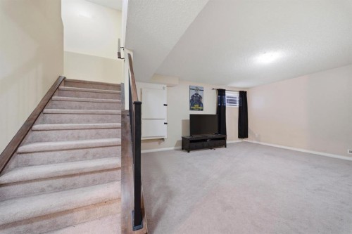 93 Copperleaf Way Se, Calgary, AB - Indoor Photo Showing Other Room