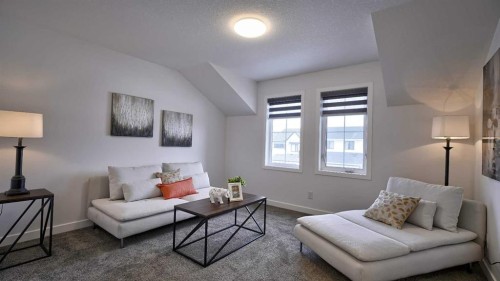 57 Willow Green Sw, Airdrie, AB - Indoor Photo Showing Other Room