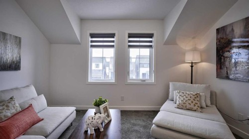 57 Willow Green Sw, Airdrie, AB - Indoor Photo Showing Other Room